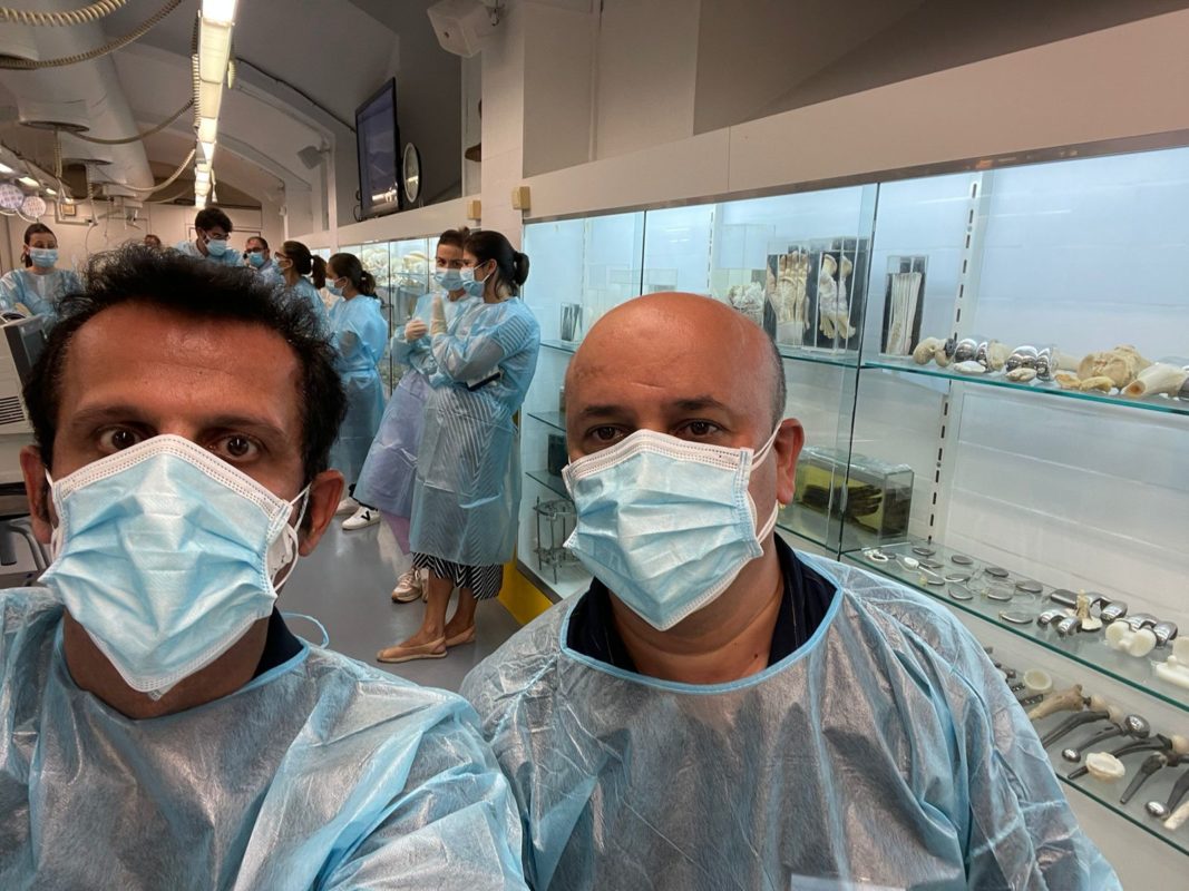 المشاركة في ورشة تدريبية جراحية